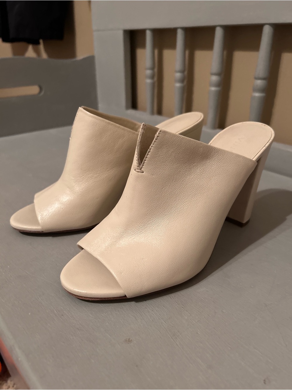 Vince Ivory Leather Open-Toe Block Heel Mules